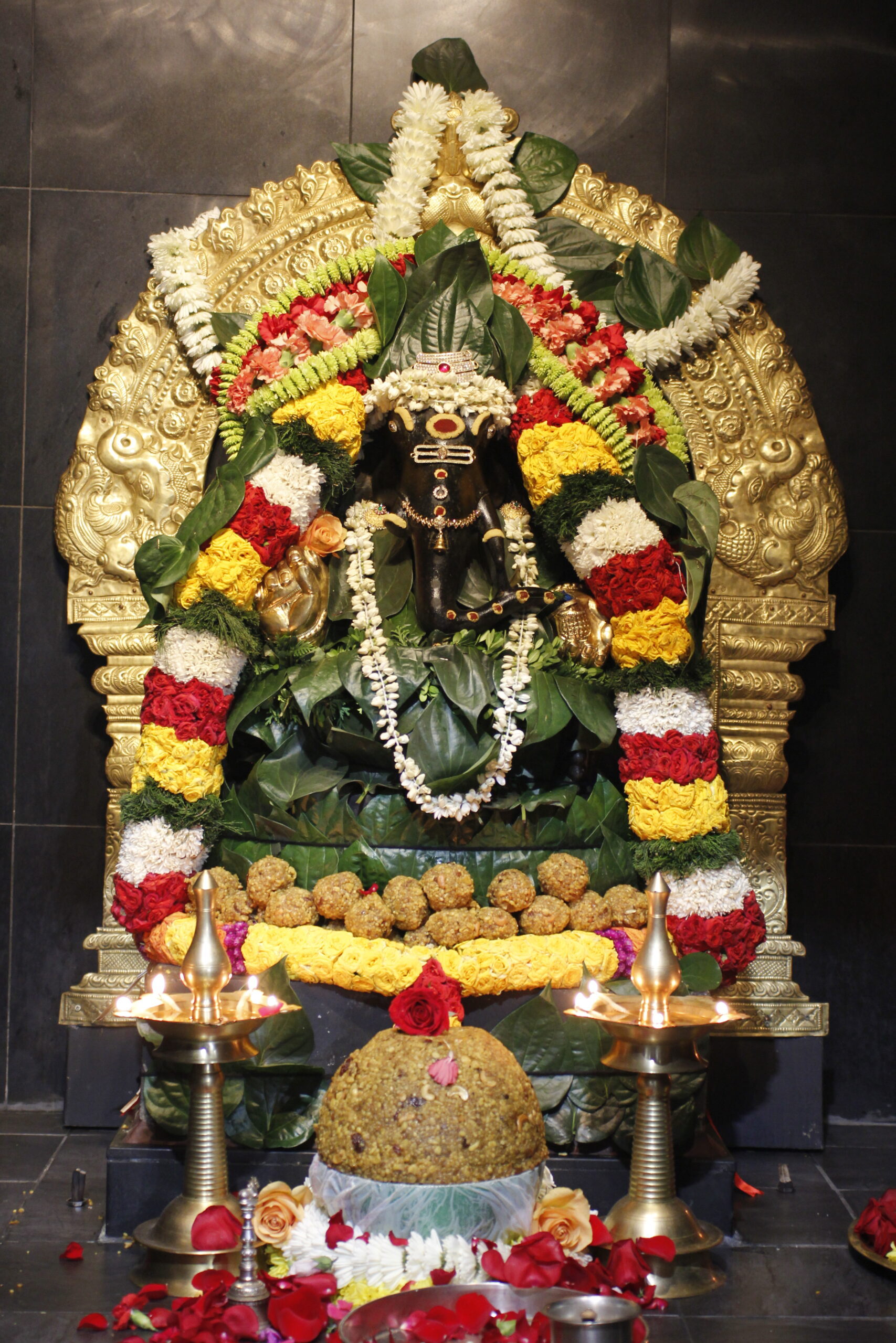 Sri Mariyamma Flower Decorations - Decorator - Wilson Garden -  Weddingwire.in